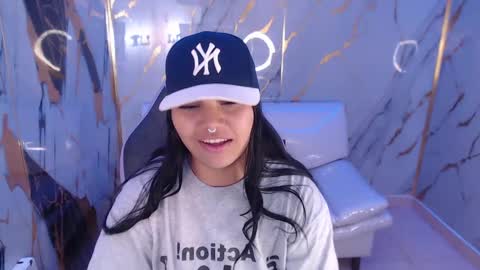 valeri_harpers4 online show from September 2025 01:22:01 PM