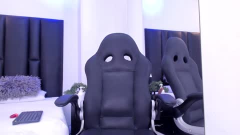 valeri_tafur online show from January 2025 02:05:01 PM