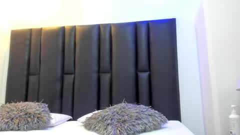 valeri_tafur online show from February 2025 10:37:02 AM