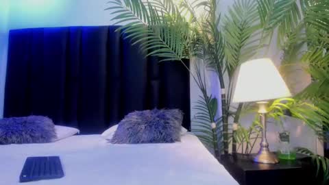 valeri_tafur online show from September 2025 12:10:01 AM