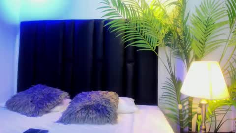 valeri_tafur online show from September 2025 11:00:01 AM