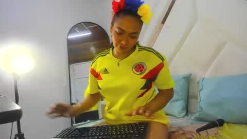 Snapshot of valeria_gil_ chatting on June 2026 05:40:02 PM valeria_gil_ online show from June 2026 05:40:02 PM
