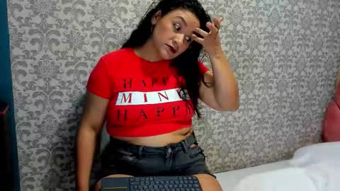 Costume lover online show from February 2026 07:09:01 PM