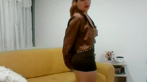 Snapshot of valeriafrannco chatting on July 2026 04:25:01 AM valeriafrannco online show from July 2026 04:25:01 AM