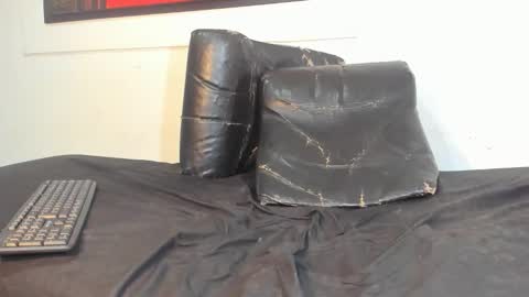 valeriapinkk online show from February 2026 02:14:01 PM