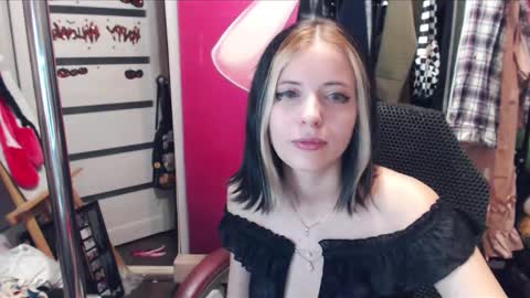 ValeriaXKiss online show from January 2025 05:22:02 PM