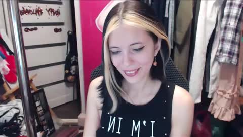 ValeriaXKiss online show from January 2025 04:55:02 PM