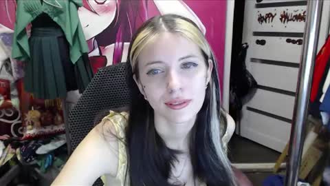 Snapshot of valeriaxkiss chatting on February 2026 04:35:01 PM ValeriaXKiss online show from February 2026 04:35:01 PM