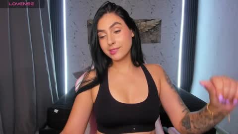 Snapshot of valerie_corthez chatting on May 2026 06:49:01 PM VALERIE online show from May 2026 06:49:01 PM