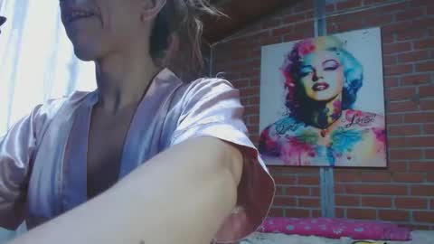 valerie_rousse online show from December 2024 08:03:02 PM