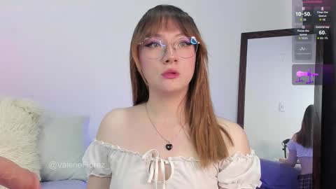 Valerie  Ig valerieflorez  online show from November 2025 12:13:01 AM