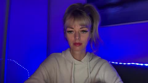 Valerie  online show from December 2025 09:53:01 PM