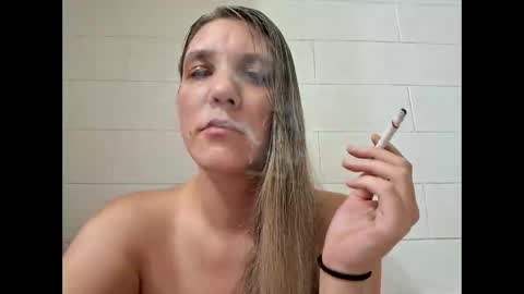 Snapshot of valerierayne13 chatting on April 2026 05:49:02 AM ValerieRayne online show from April 2026 05:49:02 AM