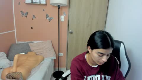 Juli C online show from December 2024 10:34:01 PM