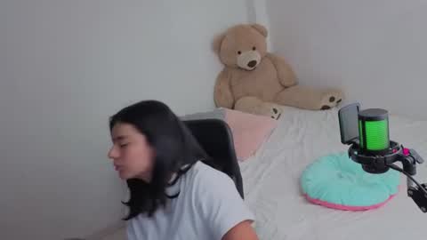 valerihouse_ online show from August 2026 02:44:02 AM