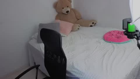valerihouse_ online show from August 2026 02:35:01 AM
