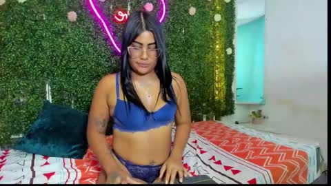 Snapshot of valery_021 chatting on December 2024 11:35:01 PM Valery online show from December 2024 11:35:01 PM