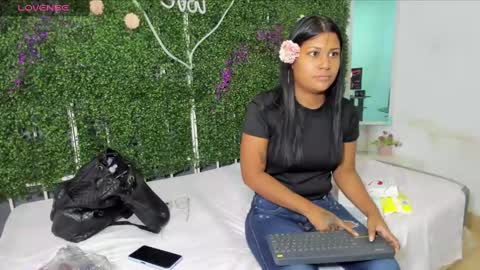 Snapshot of valery_021 chatting on December 2024 12:16:02 PM Valery online show from December 2024 12:16:02 PM