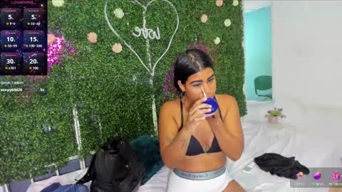Snapshot of valery_021 chatting on December 2024 12:03:01 PM Valery online show from December 2024 12:03:01 PM