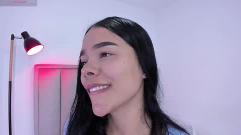 Cris  online show from November 2025 02:44:01 AM