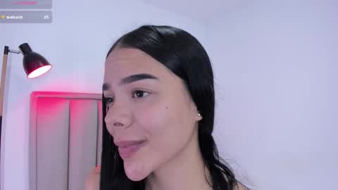 Cris  online show from November 2025 06:46:02 PM