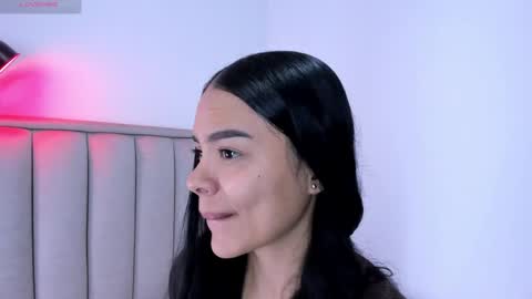 Cris  online show from March 2026 01:53:02 AM