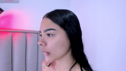 Cris  online show from April 2026 03:17:02 AM