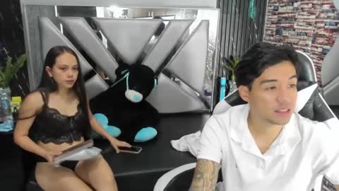 Snapshot of valery_and_dani chatting on January 2025 10:32:02 AM valery_and_dani online show from January 2025 10:32:02 AM