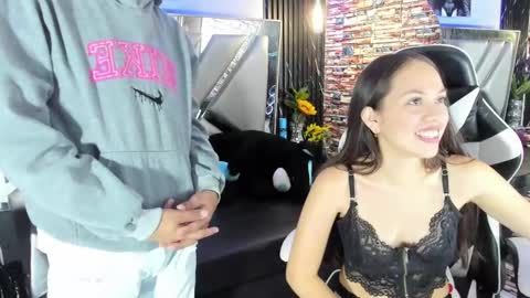 Snapshot of valery_and_dani chatting on January 2025 12:54:01 PM valery_and_dani online show from January 2025 12:54:01 PM