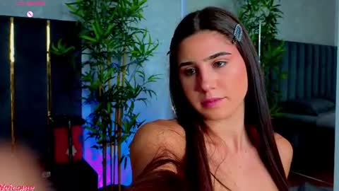 Snapshot of valery_evann chatting on June 2026 06:20:01 PM Valery online show from June 2026 06:20:01 PM