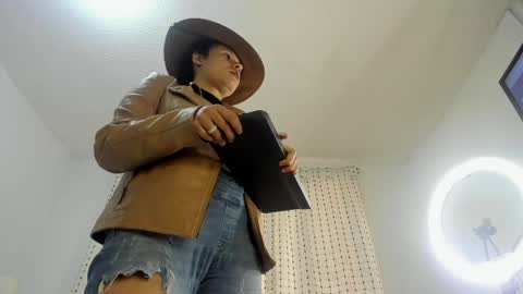 Snapshot of valery_hot692 chatting on June 2026 03:05:01 PM valery_hot692 online show from June 2026 03:05:01 PM