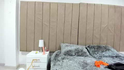 valery online show from February 2026 12:01:02 PM