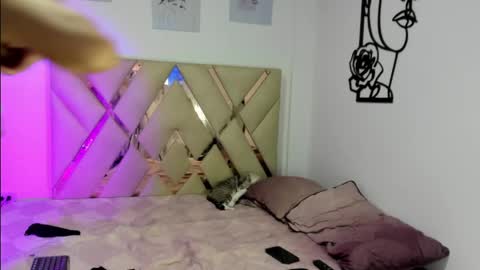 Snapshot of valery_sweet04 chatting on May 2026 10:05:02 PM valery_sweet04 online show from May 2026 10:05:02 PM