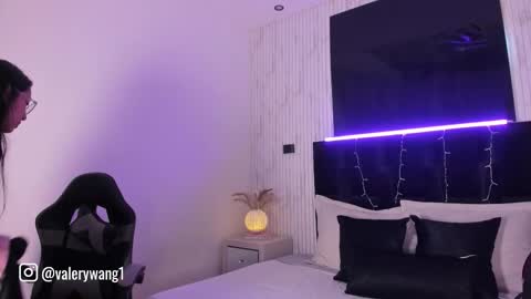 Val online show from September 2025 11:54:02 AM