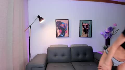 Valery Rivas online show from April 2026 07:50:02 PM