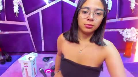 Snapshot of valerysweety__ chatting on July 2026 02:58:01 AM ValerySweety online show from July 2026 02:58:01 AM