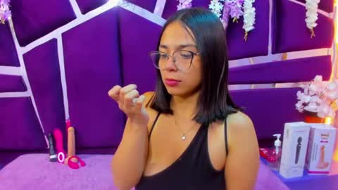 Snapshot of valerysweety__ chatting on July 2026 03:01:01 AM ValerySweety online show from July 2026 03:01:01 AM