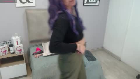 valevicious online show from November 2025 07:35:02 PM