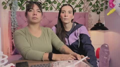 Valkiria and Dione online show from April 2026 07:58:02 PM