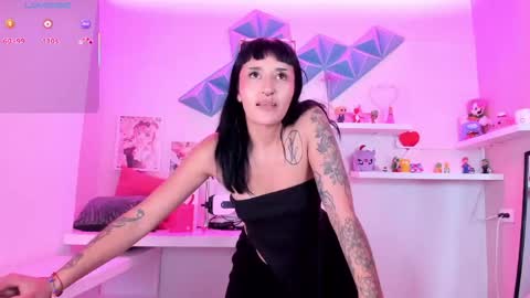 Snapshot of valkiria_ponce chatting on April 2026 04:35:01 AM Valkiria online show from April 2026 04:35:01 AM