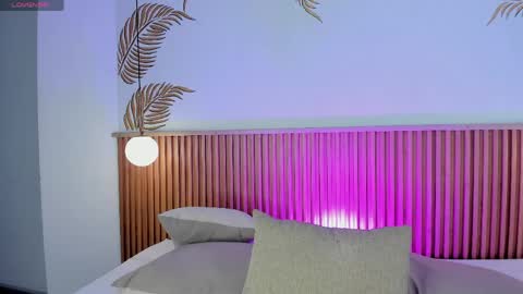 valleriie_ online show from April 2026 03:41:02 PM