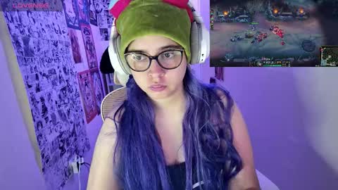 Im Violet online show from November 2025 11:48:01 PM