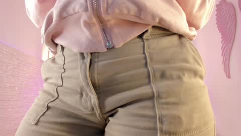 Snapshot of valloletsamar chatting on January 2025 11:36:02 AM Vallolet Peach online show from January 2025 11:36:02 AM