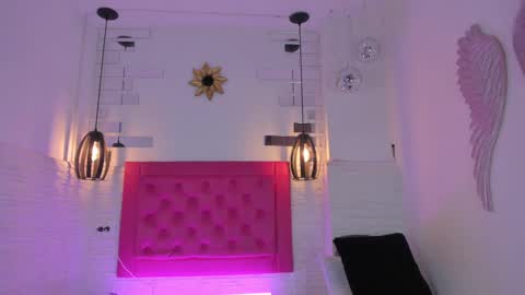 Snapshot of valloletsamar chatting on February 2025 11:39:02 AM Vallolet Peach online show from February 2025 11:39:02 AM