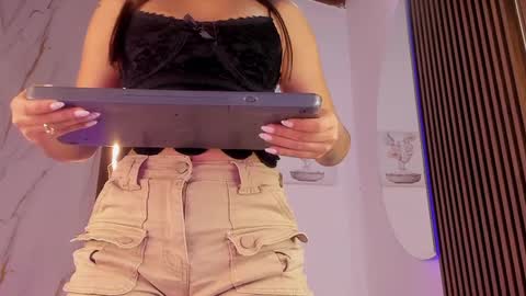 Snapshot of valloletsamar chatting on September 2025 11:56:01 AM Vallolet Peach online show from September 2025 11:56:01 AM