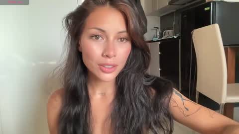 Snapshot of valorant_girl chatting on July 2026 10:02:01 AM Little Devil online show from July 2026 10:02:01 AM