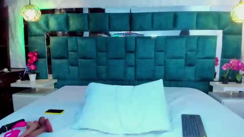 valtira nova online show from September 2025 06:46:02 PM