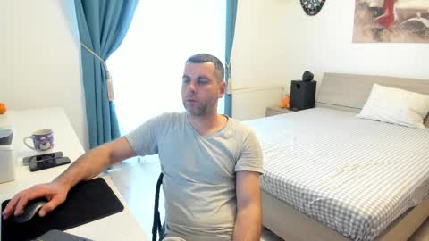 valyvalisimo online show from April 2026 06:25:01 AM