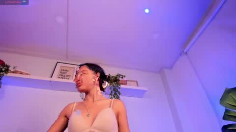 vamp  online show from April 2026 10:13:02 PM