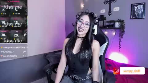 Snapshot of vampy_dolll chatting on July 2026 01:08:01 AM vampy_dolll online show from July 2026 01:08:01 AM